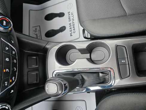 Used 2018 Chevrolet Cruze LT w/ Convenience Package image 17