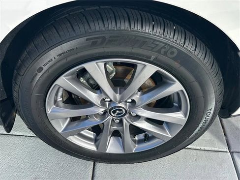 Used 2022 MAZDA MAZDA3 s image 24