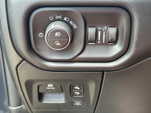 New 2026 RAM 1500 4x4 Crew Cab image 20