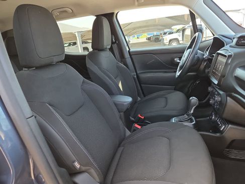 Used 2023 Jeep Renegade Altitude w/ Convenience Group I AWD/4WD image 18