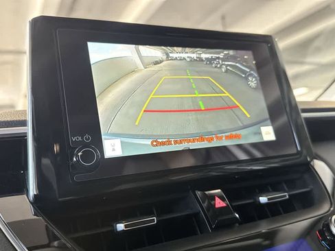 Used 2024 Toyota Corolla Cross XLE w/ Convenience Package image 19