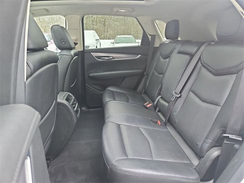 Used 2017 Cadillac XT5 Luxury image 26
