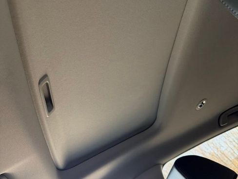 Used 2026 Honda HR-V EX-L image 19