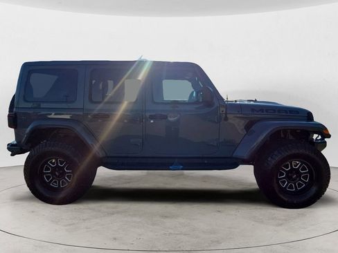 Used 2018 Jeep Wrangler Unlimited Sahara w/ Quick Order Package 24M Moab AWD/4WD image 6
