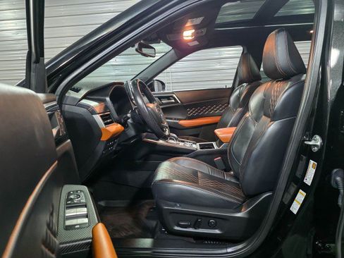 Used 2023 Mitsubishi Outlander SEL image 17