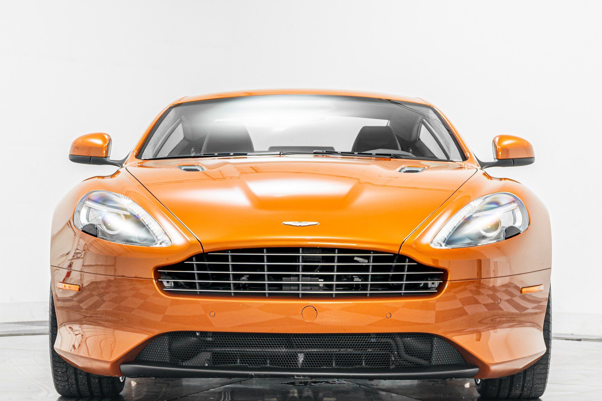 Used 2012 Aston Martin Virage Coupe RWD image 4
