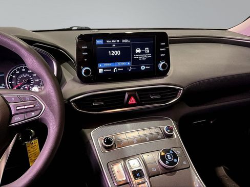 Used 2023 Hyundai Santa Fe SE image 9