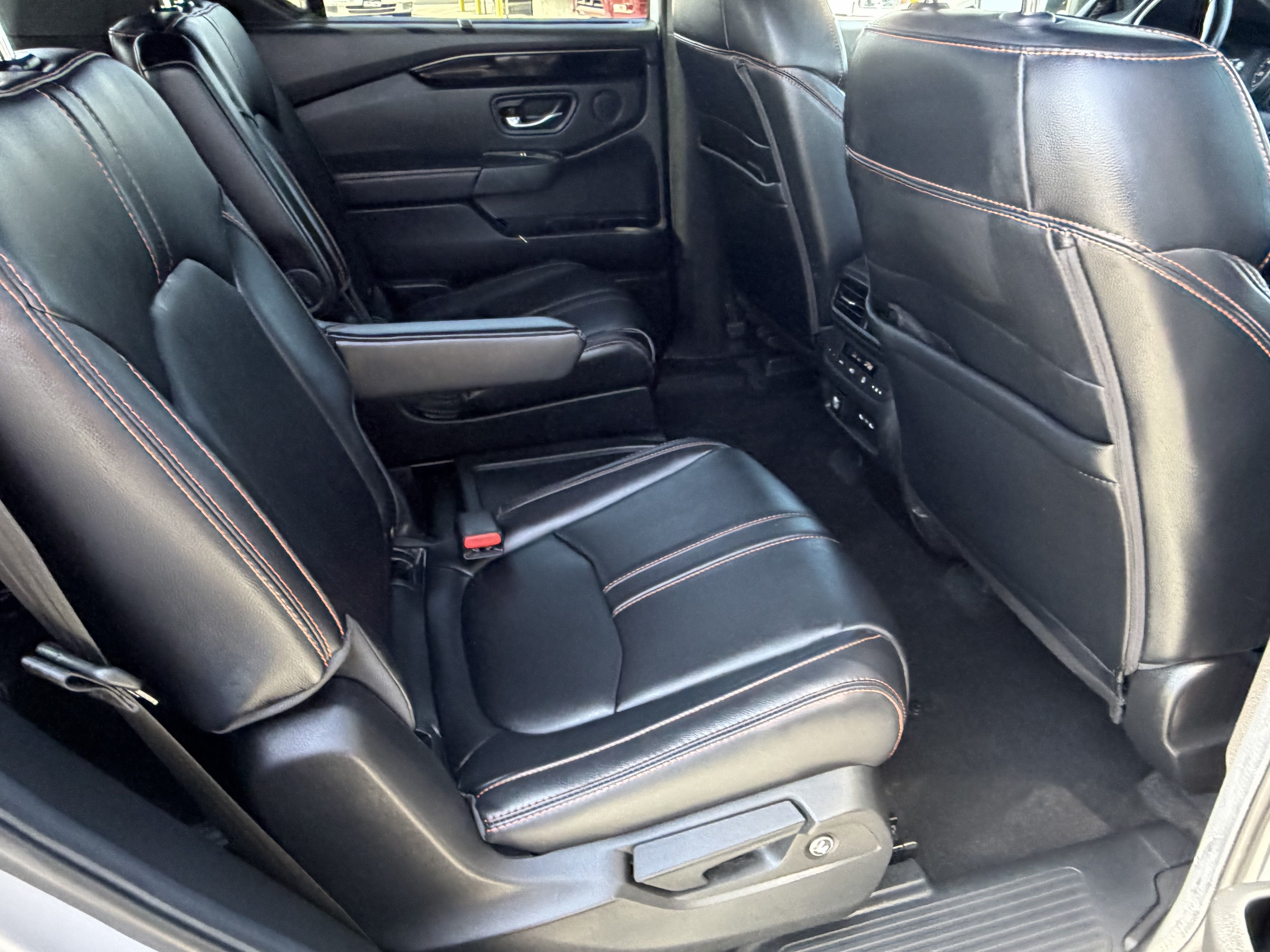 Used 2025 Honda Pilot TrailSport image 12
