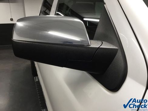 Used 2017 Chevrolet Silverado 1500 High Country image 22