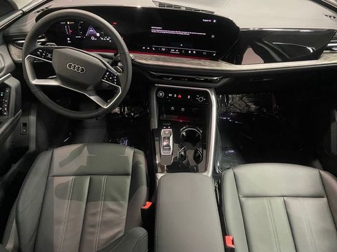 New 2025 Audi Q5 Premium image 10