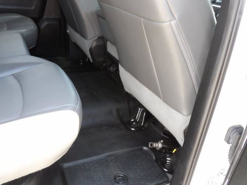 Used 2018 RAM 1500 Tradesman RWD image 30