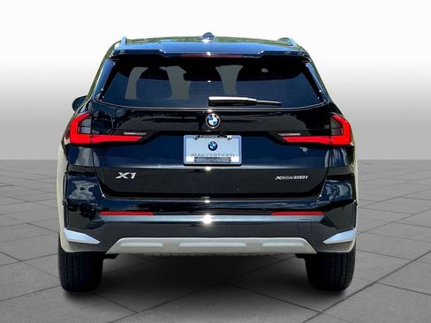 Used 2025 BMW X1 xDrive28i w/ Convenience Package AWD/4WD image 4