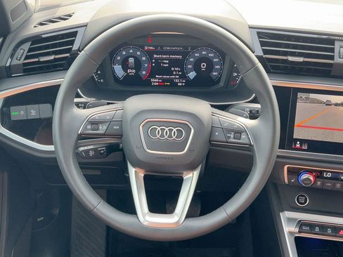 Certified 2025 Audi Q3 2.0T Premium Plus w/ Premium Plus Package image 17