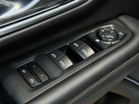 Used 2021 GMC Yukon XL SLT RWD image 29