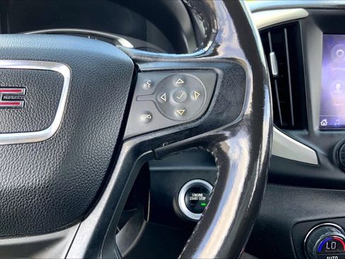 Used 2018 GMC Terrain SLE w/ Driver Convenience Package FWD image 24