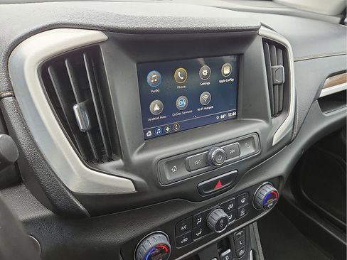 Used 2018 GMC Terrain SLE w/ Driver Convenience Package FWD image 16