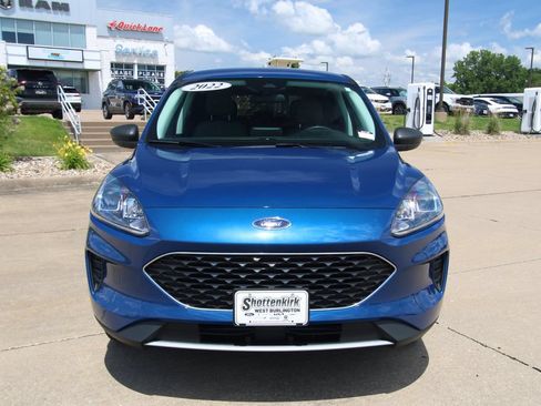Used 2022 Ford Escape SE w/ Convenience Package AWD/4WD image 2