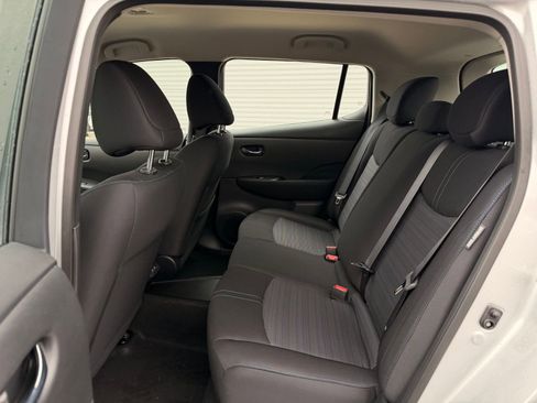 Used 2023 Nissan Leaf S image 15