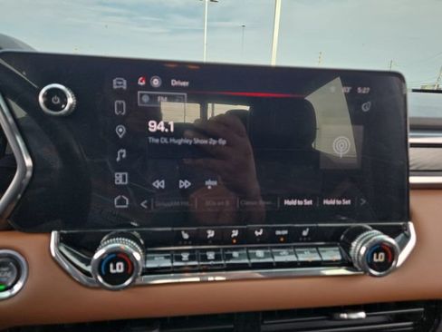 Used 2023 GMC Canyon AT4 AWD/4WD image 16