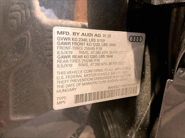 Certified 2025 Audi Q3 2.0T Premium Plus w/ Premium Plus Package AWD/4WD image 35