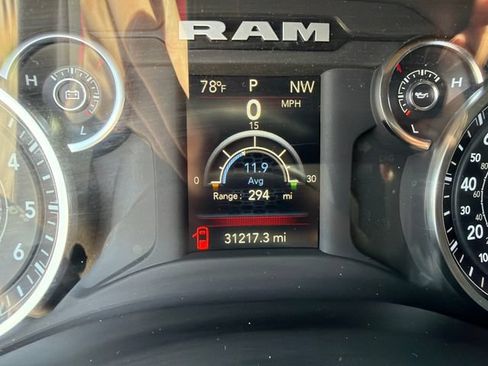 Used 2024 RAM 3500 Tradesman w/ Chrome Appearance Group AWD/4WD image 9
