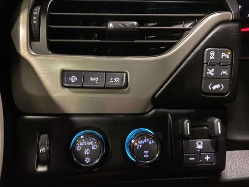 Used 2020 GMC Yukon XL Denali w/ Denali Ultimate Package AWD/4WD image 49