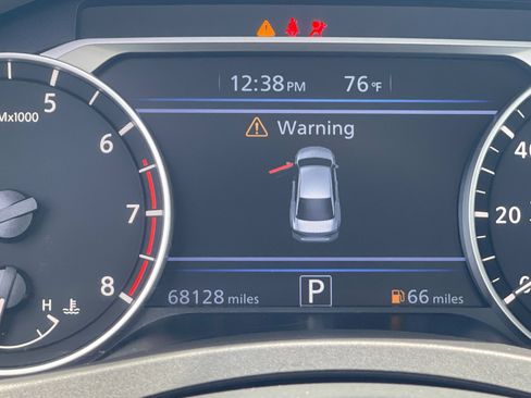 Used 2024 Nissan Altima 2.5 SV FWD image 28