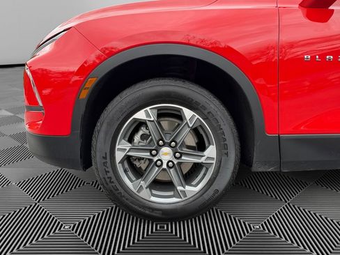 Used 2025 Chevrolet Blazer LT image 9