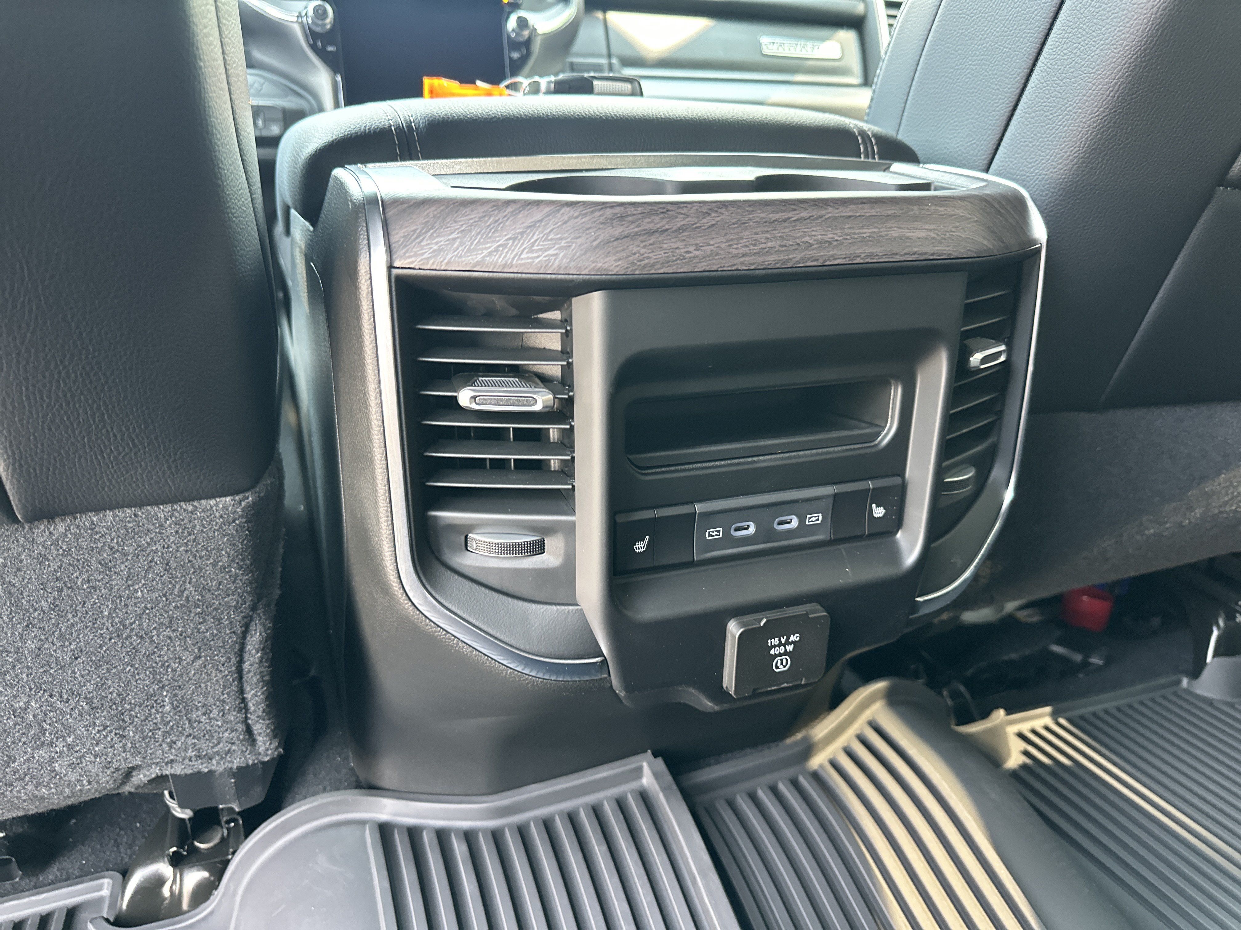 New 2026 RAM 2500 Laramie AWD/4WD image 34