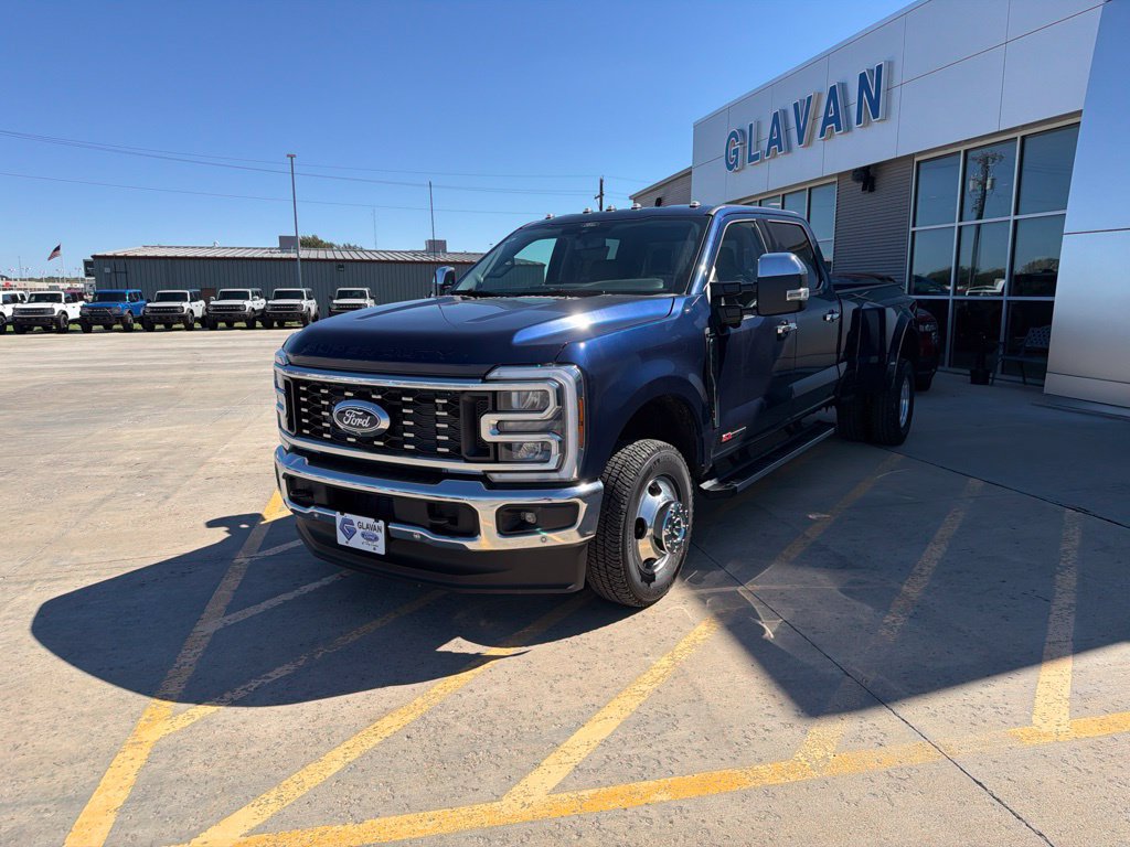 New 2027 Ford F350 Lariat w/ Lariat Premium Package AWD/4WD image 3