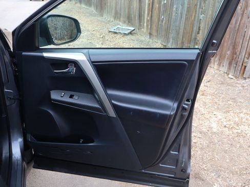 Used 2013 Toyota RAV4 Limited image 26