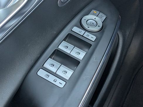 Used 2023 Genesis GV70 2.5T w/ Select Package image 20