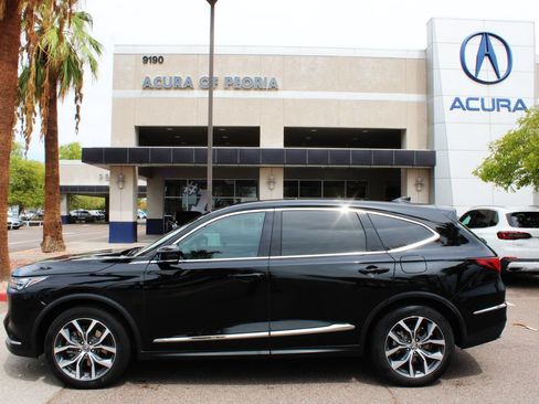 Used 2024 Acura MDX w/ Technology Package AWD/4WD image 2
