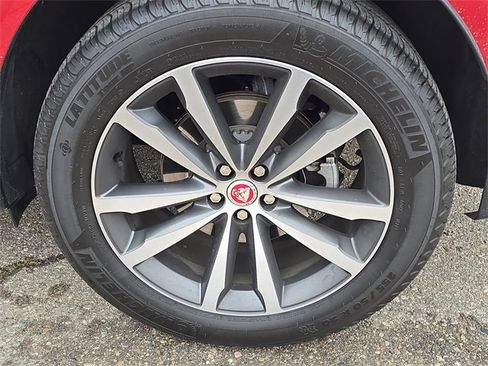 Used 2022 Jaguar F-PACE S image 29