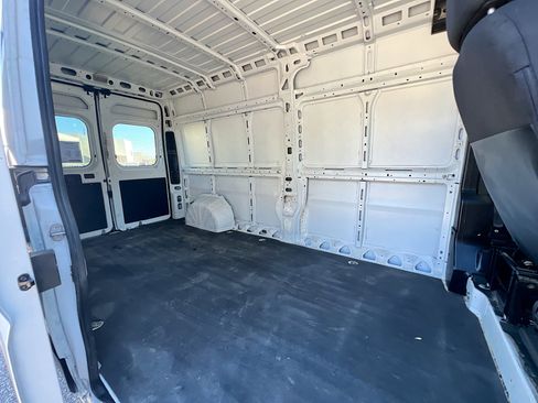 Used 2023 RAM ProMaster 2500 image 33