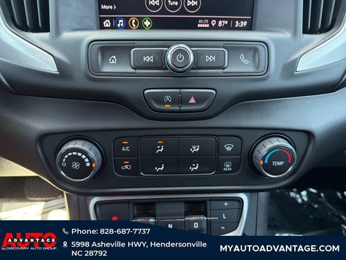 Used 2024 GMC Terrain SLE FWD image 17