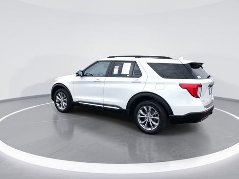 Used 2023 Ford Explorer XLT w/ Equipment Group 202A AWD/4WD image 6