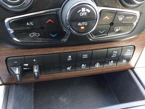 Used 2017 RAM 1500 Laramie w/ Convenience Group image 17