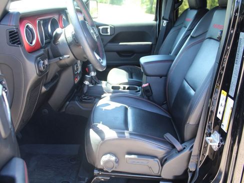 Used 2019 Jeep Wrangler Unlimited Rubicon AWD/4WD image 4