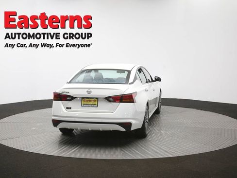 Used 2025 Nissan Altima 2.5 SV FWD image 37