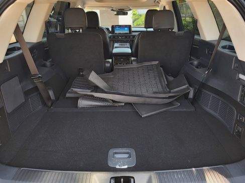 Used 2026 Lincoln Aviator 2WD w/ Jet Appearance Package image 29