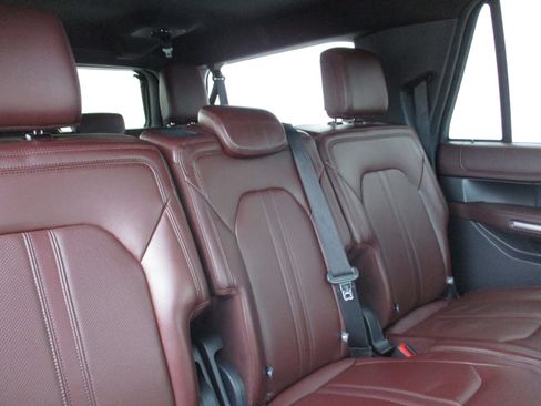 Used 2024 Ford Expedition Max Limited image 26