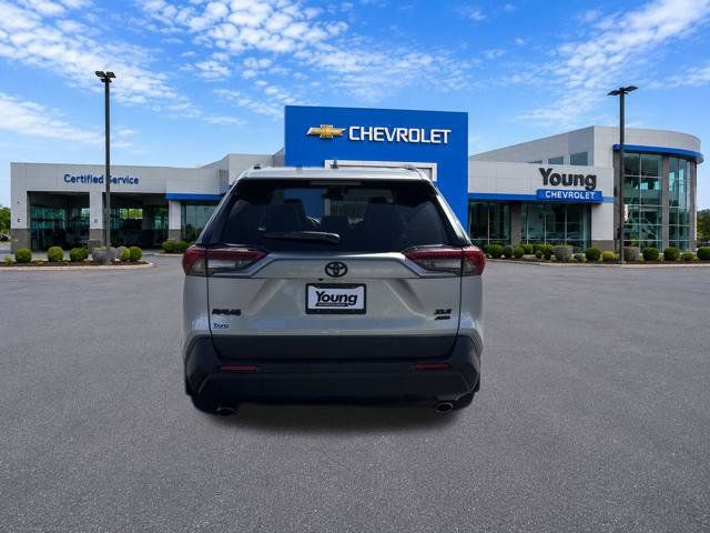 Used 2022 Toyota RAV4 XLE Premium AWD/4WD image 6