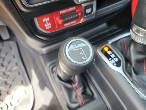 Used 2019 Jeep Wrangler Unlimited Rubicon w/ Dual Top Group image 19