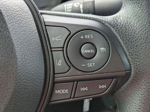 Used 2022 Toyota Corolla LE FWD image 6