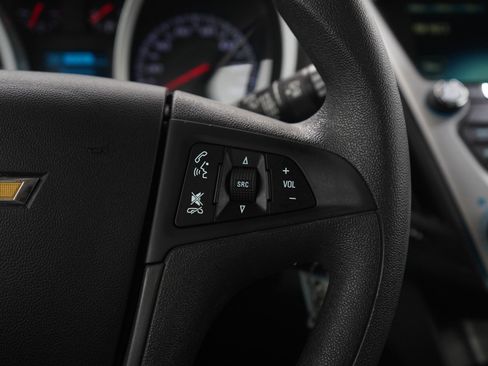 Used 2016 Chevrolet Equinox LS image 25