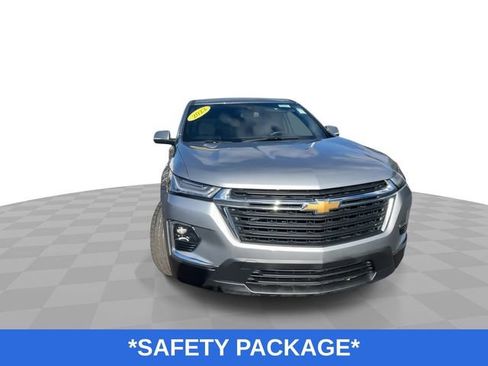 Used 2023 Chevrolet Traverse LS w/ Safety Package image 4