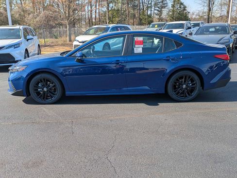 New 2026 Toyota Camry SE FWD image 7