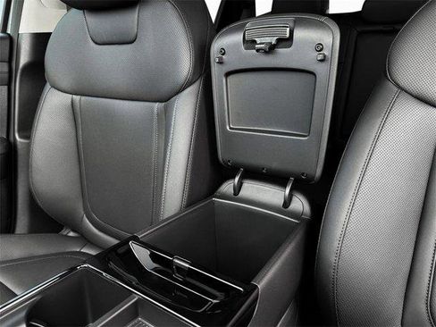 New 2025 Hyundai Tucson SEL image 18