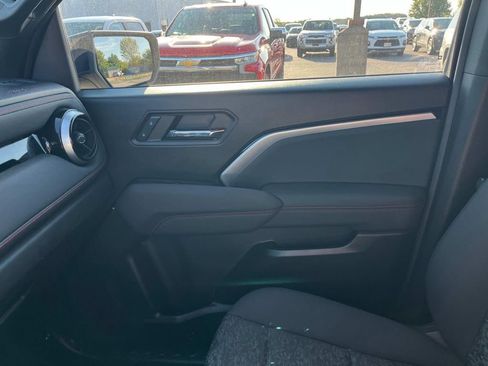 Certified 2024 Chevrolet Colorado Z71 w/ Advanced Trailering Package image 30